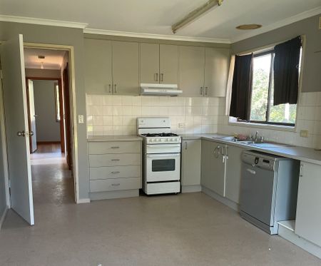 3 Bedroom Home - Photo 5