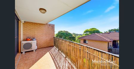 LARGE 3 BED - BEST LOCATION! - Photo 5
