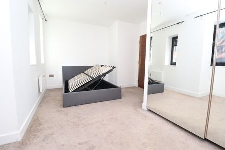 1 bedroom Apartment to let - Photo 3