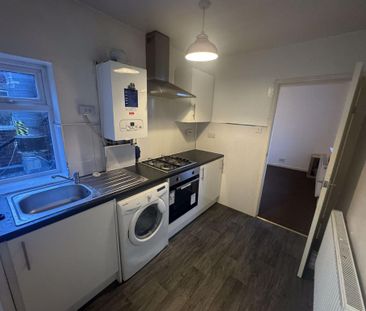 2 bedroom apartment to rent - Photo 3
