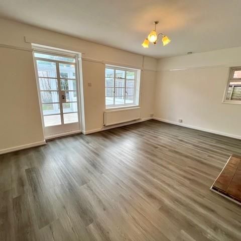 3 bedroom bungalow to rent - Photo 1