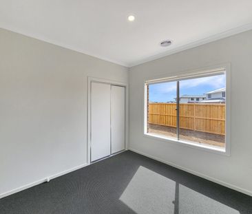 Family Home! - Photo 2