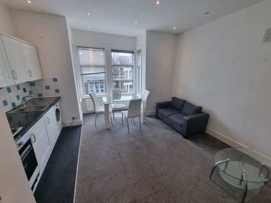 Greenhill Road, Harlesden, NW10 8UD, London - Photo 1