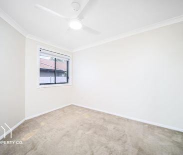 Comfortable Living with Space & Convenience - Photo 3