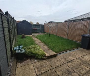 2 bedroom terraced house to rent - Photo 4