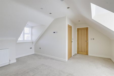 5 Bed Detached house For Rent - Photo 3