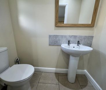 2 bedroom terraced house to rent - Photo 4