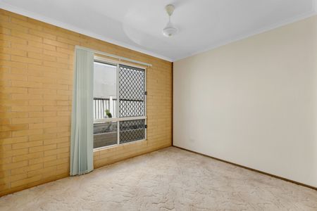 83 Emperor Drive, Andergrove - Photo 2