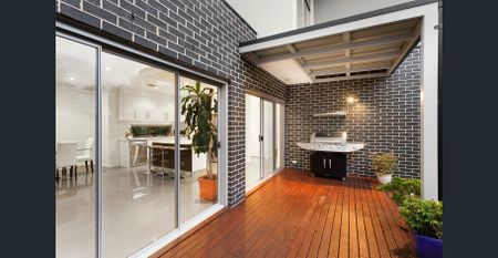 LUXURY, STYLE AND EXCEPTIONAL QUALITY! - Photo 4