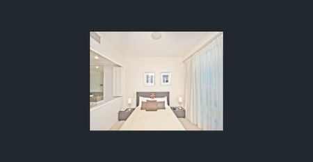 Unfurnished Modern Apartment Living in the Heart of the Gold Coast - Photo 2