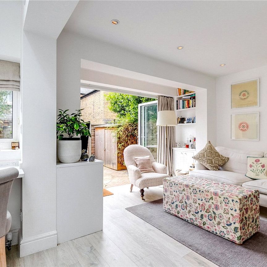 Priory Park Road, Brondesbury Park, NW6, London - Photo 1