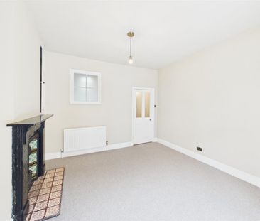 3 BED House To rent - Photo 1
