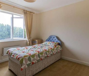 Sterling Close, Pengam Green, CF24 - Photo 6