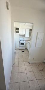 1 CH - 1 SDB - Québec - $899 /mo - Photo 3