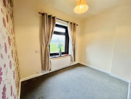 4 bedroom detached house to rent - Photo 4