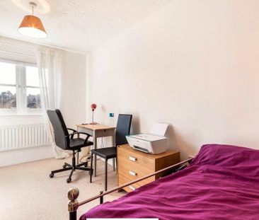 Harrow Way, Sindlesham, Wokingham, RG41 - Photo 5