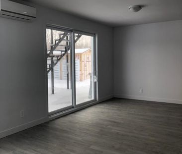 Logement 5 1/2 disponible maintenant - Photo 3