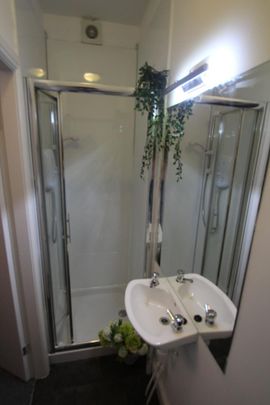 6 bedroom house share to rent - Photo 1