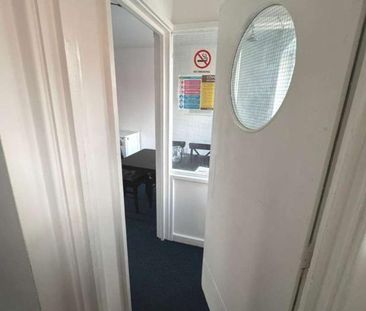 Pevensey Road, Slough, SL2 - Photo 4