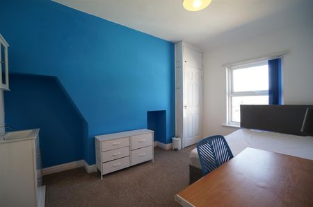 11 College Road - Photo 3