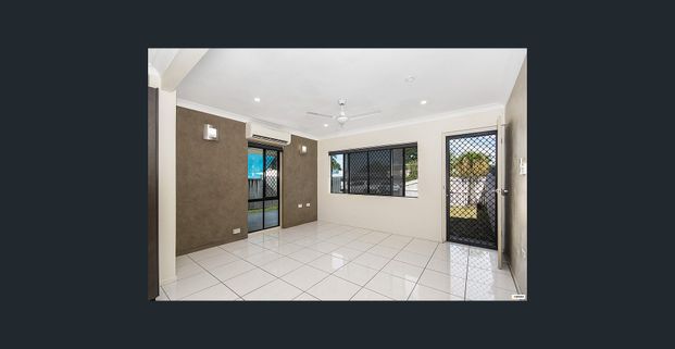 For Rent: 2/115 Thirteenth Avenue, Railway Estate - $430 Per Week - Photo 1