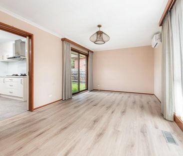 Fully Renovated Unit in the Heart of Mount Waverley - Photo 5