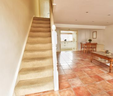 50 High Street, Ballyhalbert, BT22 1BL - Photo 3