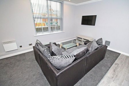 2 bedroom flat to rent - Photo 3