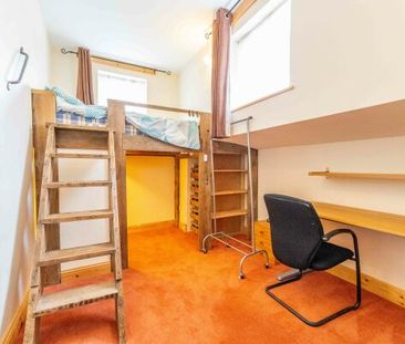 Room 4, 45 Eldon Street - Photo 3