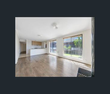 Embrace comfort and convenience in this 3-bedroom home - Photo 4