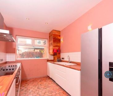 1 bedroom in a house share to rent - Photo 6
