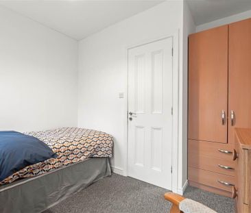 Bedroom 5, 10a Clonavon Terrace, Ballymena, BT43 5BE - Photo 5