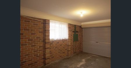 FAMILY HOME IN A GREAT LOCATION! - Photo 3