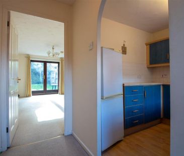 2 bedroom terraced house to rent - Photo 5