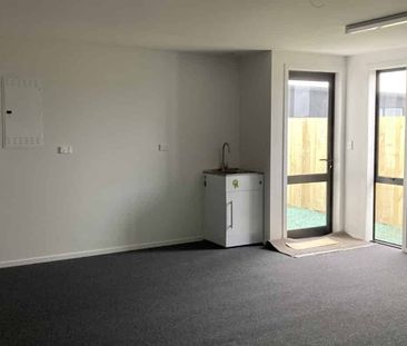 Family Home in Rototuna North - Photo 4