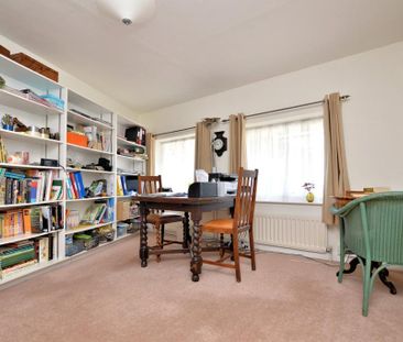 3 bedroom end of terrace house to rent - Photo 4