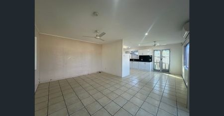 FOUR BEDROOM HOME + TWO BAY SHED - Photo 3