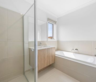 Modern and Homely 4-Bedroom Rental House in Armstrong Creek - Photo 5
