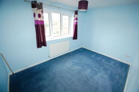 Seymour Avenue, Stretton, DE14 - Photo 2