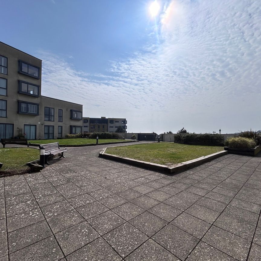 Suez Way, Brighton, Saltdean - Photo 1