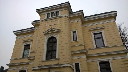 Geräumige, ruhig gelegene 2- Zimmer- Wohnung mit möblierter Küche in zentraler Lage Ried - Foto 2