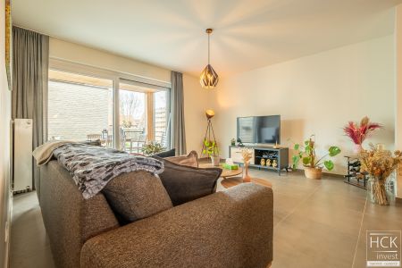 KRUISHOUTEM – Energiezuinig gelijkvloers appartement met 2 SLPK én garage - foto 3