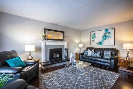 For Lease - 48 Newbury Crescent, Brampton, Ontario - Photo 5