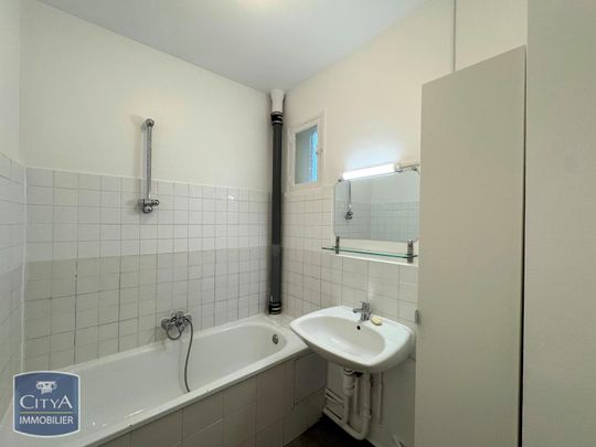 Location Appartement 3 pièces 59m² MARSEILLE 8ème - Photo 1