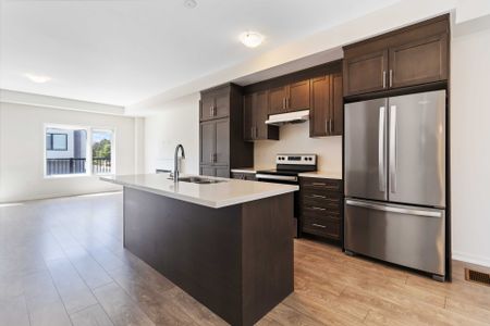 For Lease - 142 Landsbridge Street, Caledon, Ontario - Photo 5