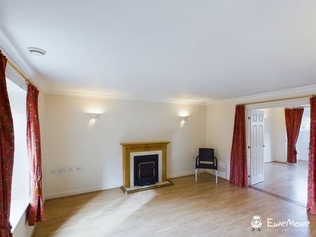3 Bedroom - Photo 5