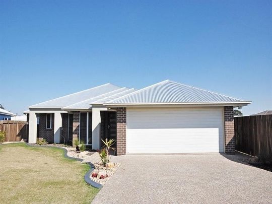 7 Blades Court, Middle Ridge QLD 4350 - House For Rent | Domain - Photo 1