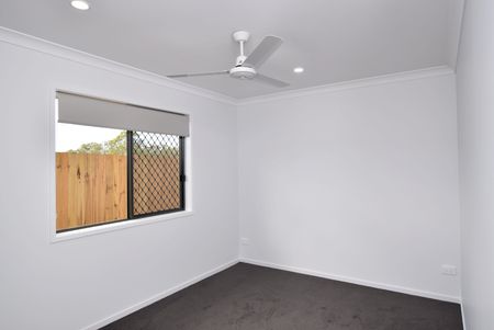 FRETIDY HOME IN SOUGHT AFTER LOCATION - MOVE IN READY - Photo 2