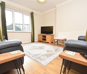 4 bedroom semi-detached house to rent - Photo 2