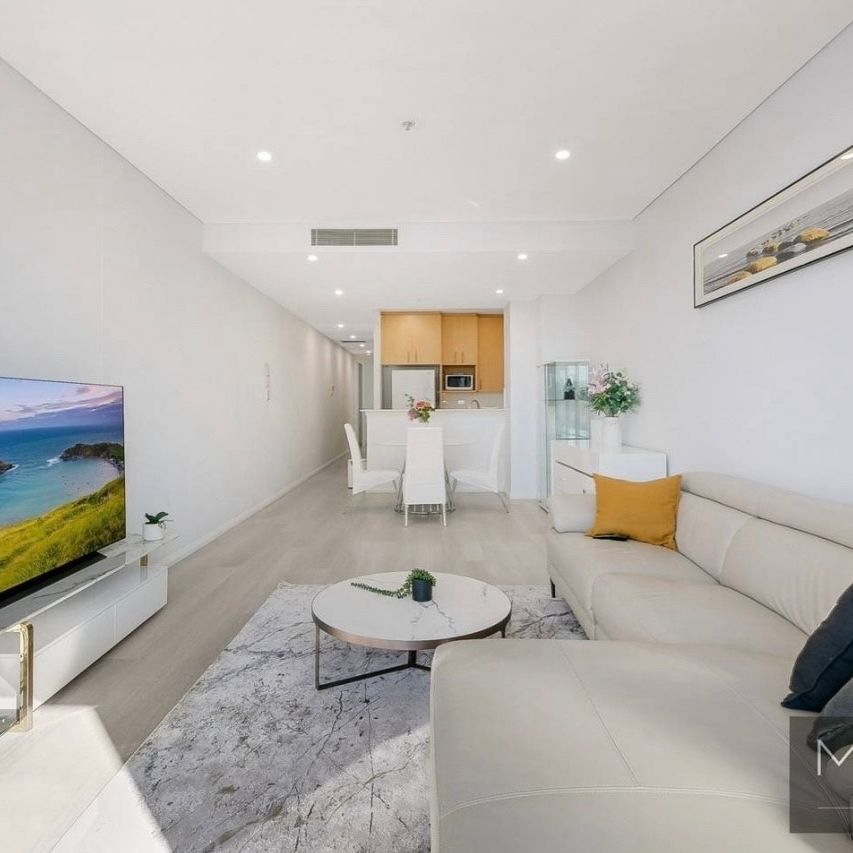 Stylish 2-Bedroom Apartment with City Views – Resort-Style Living in Harmony Apartments - Photo 1